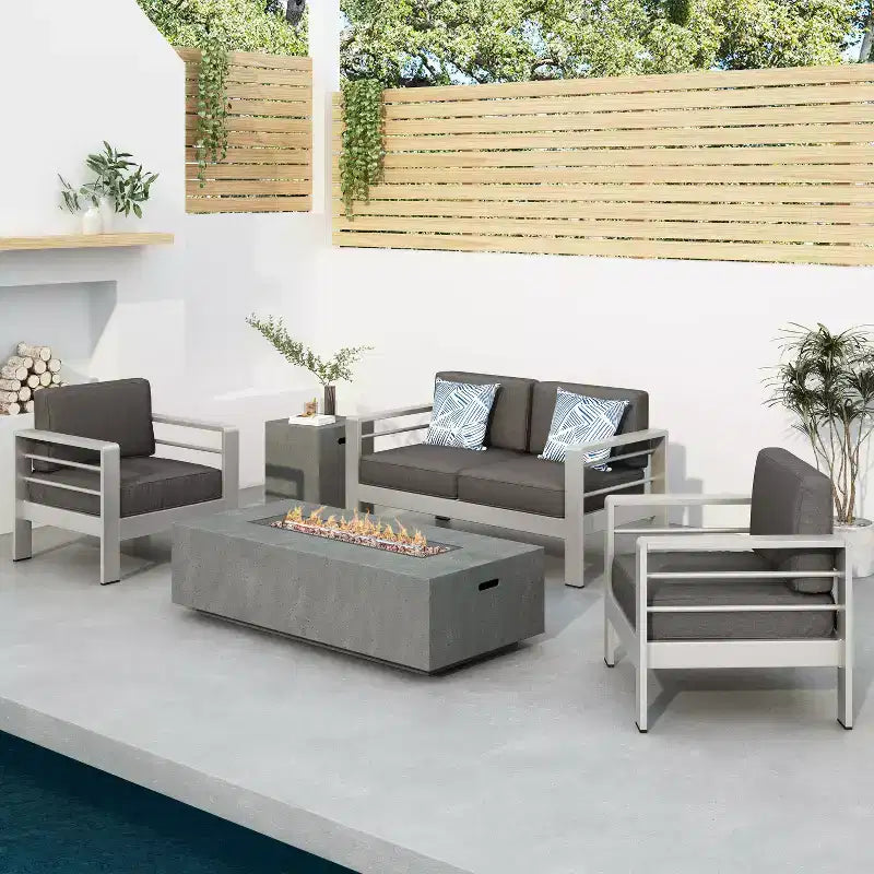 Ensemble de conversation extérieur GDFStudio Crested Bay en aluminium pour 4 personnes avec brasero gris clair