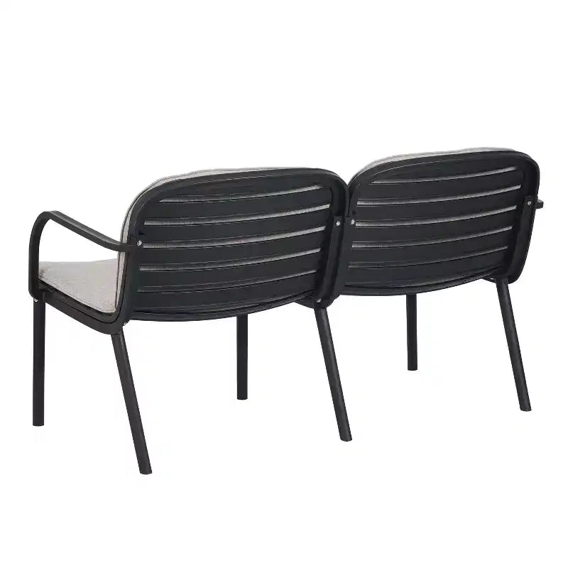 Conjunto moderno de 3 piezas para exterior Gunda de Christopher Knight Home, con sofá de dos plazas y silla tapizados en polipropileno