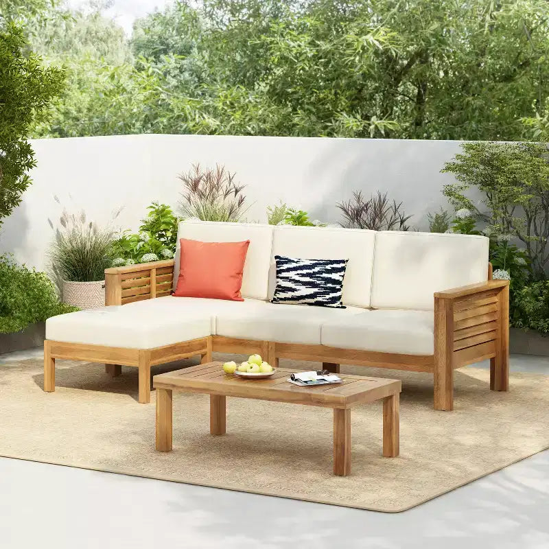 Conjunto de asientos de madera de acacia para exteriores Nolan de Christopher Knight Home, con paneles estilo persiana y cojines