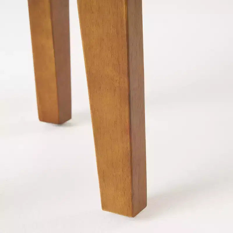 Conjunto GDFStudio Lorie de sillón y mesa auxiliar de madera de acacia para exterior con cojines, color teca/blanco