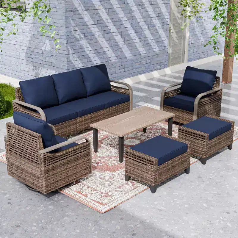 Conjunto de conversación de patio de exterior de mimbre EAGLE PEAK, 2 sillas mecedoras giratorias, sofá de dos plazas para 3 personas, 2 reposapiés y mesa de centro, 6 piezas
