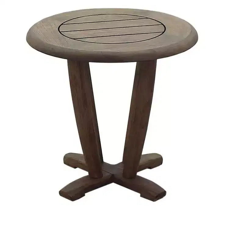 Conjunto de asientos de 3 piezas de teca FSC Avalon de Courtyard Casual. Incluye: dos sillones club y una mesa auxiliar redonda