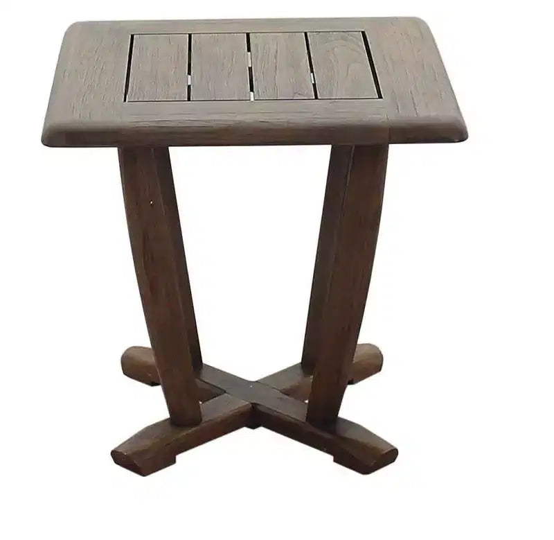 Ensemble de sièges Avalon de Courtyard Casual en teck certifié FSC, 3 pièces, comprenant deux fauteuils club et une table d’appoint carrée