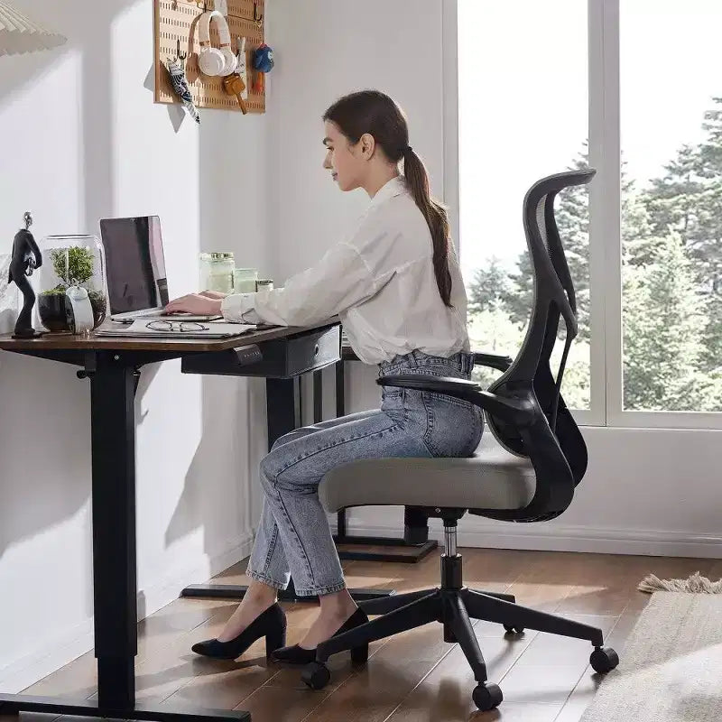Ergonomic High-Back Mesh Office Chair with Flip-Up Armrests, 120° Recline, 275 LB Capacity