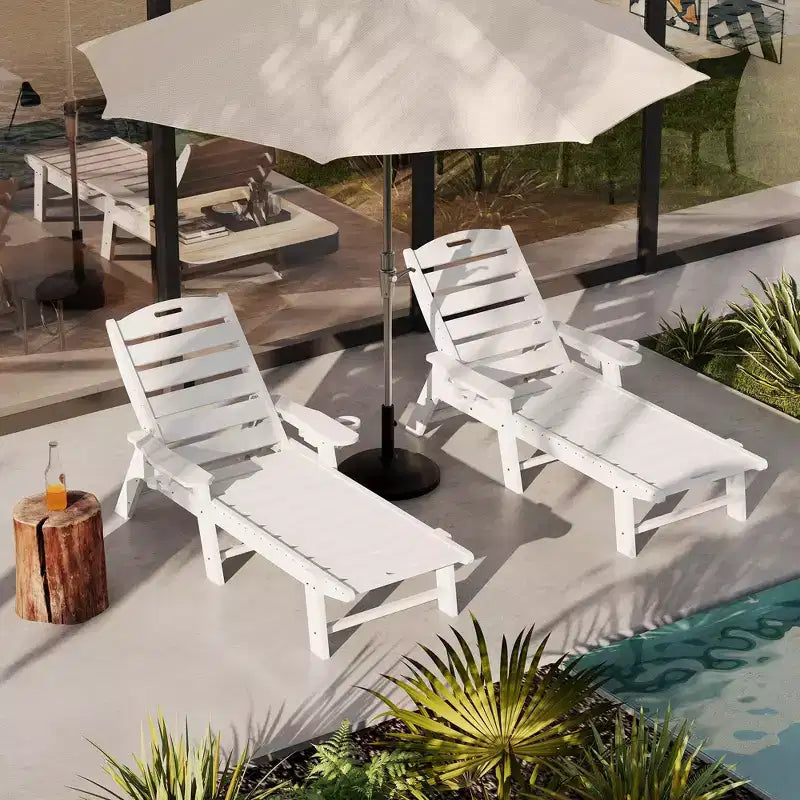 Übergroßer, verstellbarer Lounge-Sessel für die Terrasse mit Rollen und Getränkehalter