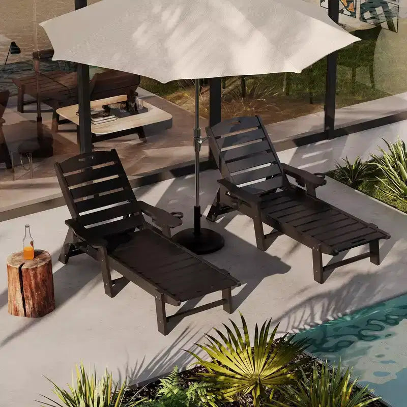 Übergroßer, verstellbarer Lounge-Sessel für die Terrasse mit Rollen und Getränkehalter