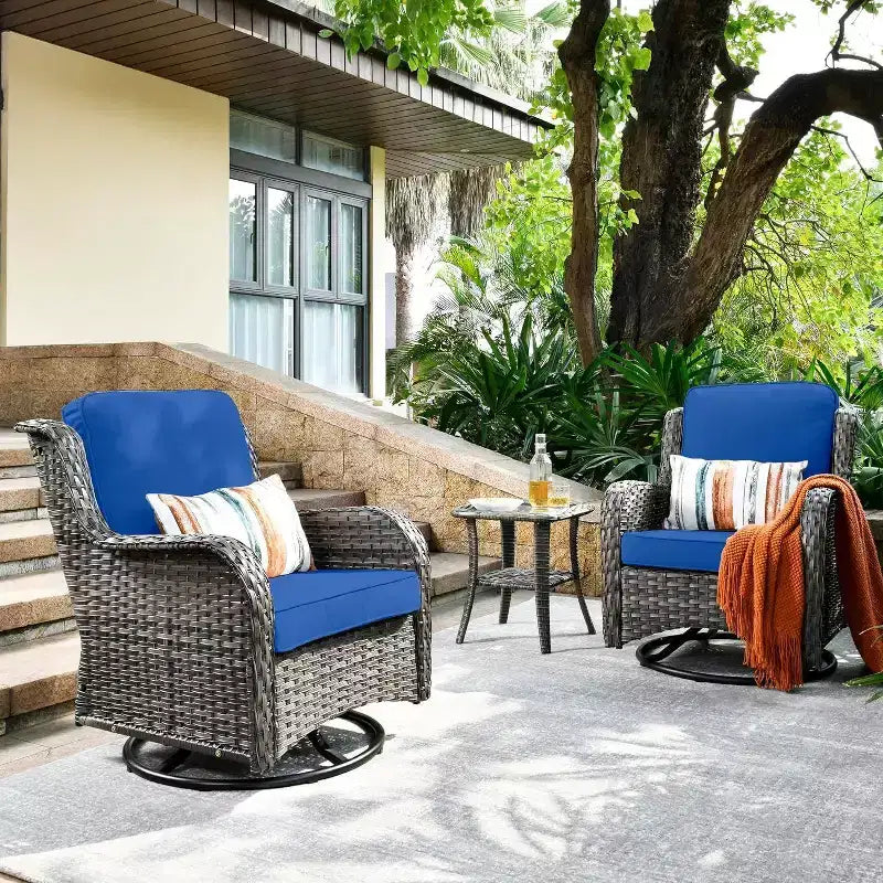 Conjunto de 3 sillas mecedoras giratorias 360 para exterior HOMLUX, conjunto de asientos tipo bistró para patio con mesa auxiliar y cojín