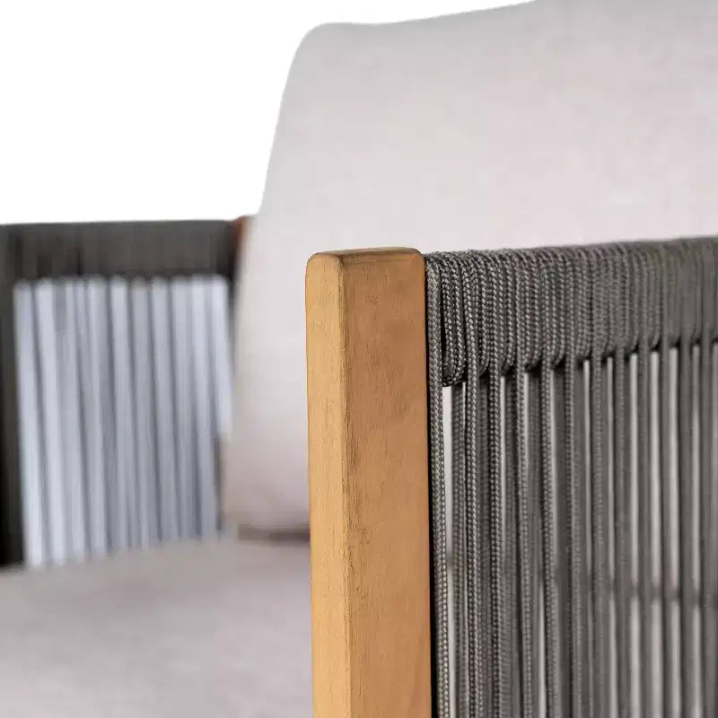 Conjunto Christopher Knight Home Yamina de 2 piezas con silla giratoria de cuerda para exterior y mesa auxiliar de madera de acacia