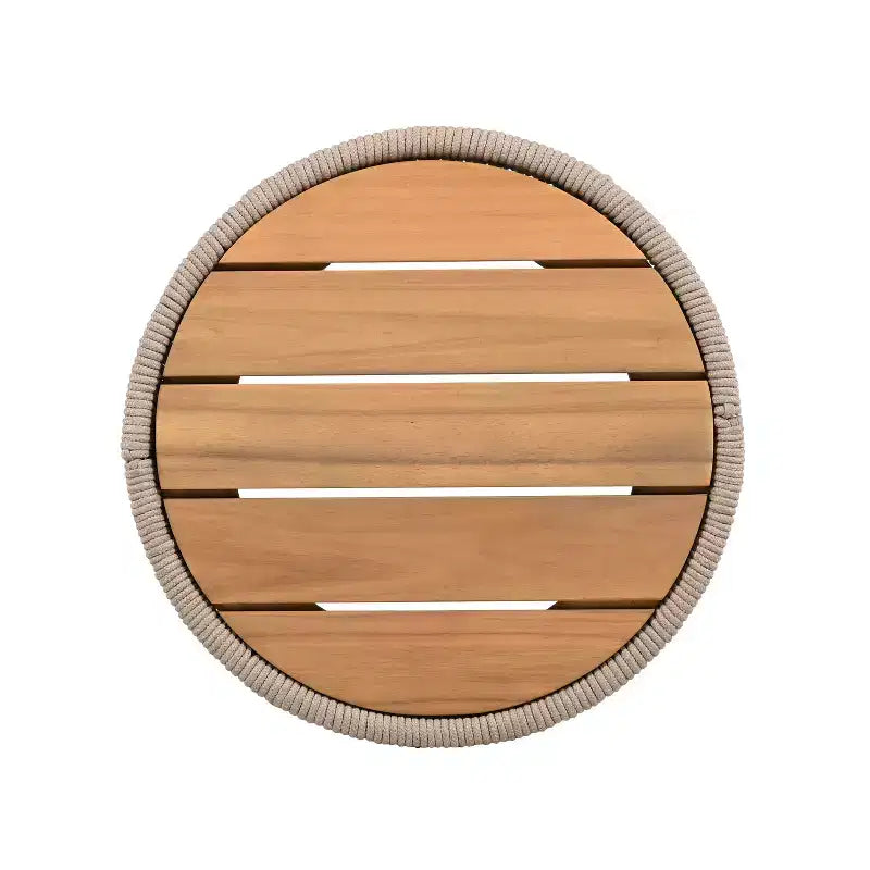 Conjunto Christopher Knight Home Yamina de 2 piezas con silla giratoria de cuerda para exterior y mesa auxiliar de madera de acacia