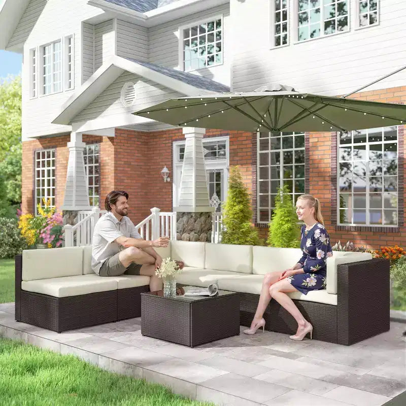 Conjunto de muebles de patio Outsunny de 7 piezas, conjuntos de conversación de muebles de ratán PE para exterior resistentes a cualquier clima con cojines y mesa de centro con tablero de vidrio