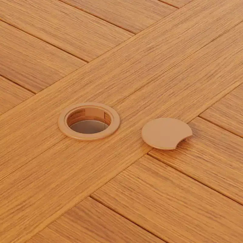 Mesa y sillas de comedor para exterior de HDPE con veta de madera de teca natural Famapy, mesa de patio resistente a la intemperie con orificio para sombrilla, conjunto para patio y jardín