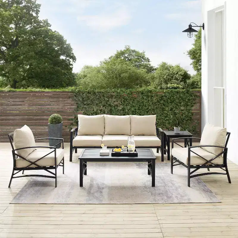 Conjunto de sofá de exterior Kaplan de 5 piezas con sofá y 2 sillas, mesa de centro y mesa auxiliar - Crosley