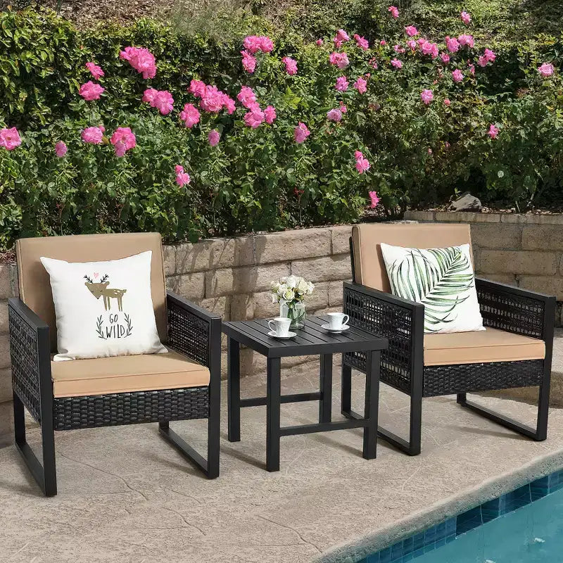 Conjunto de muebles bistró de ratán para patio de 3 piezas Costway, sofá y silla acolchados con mesa de café para jardín
