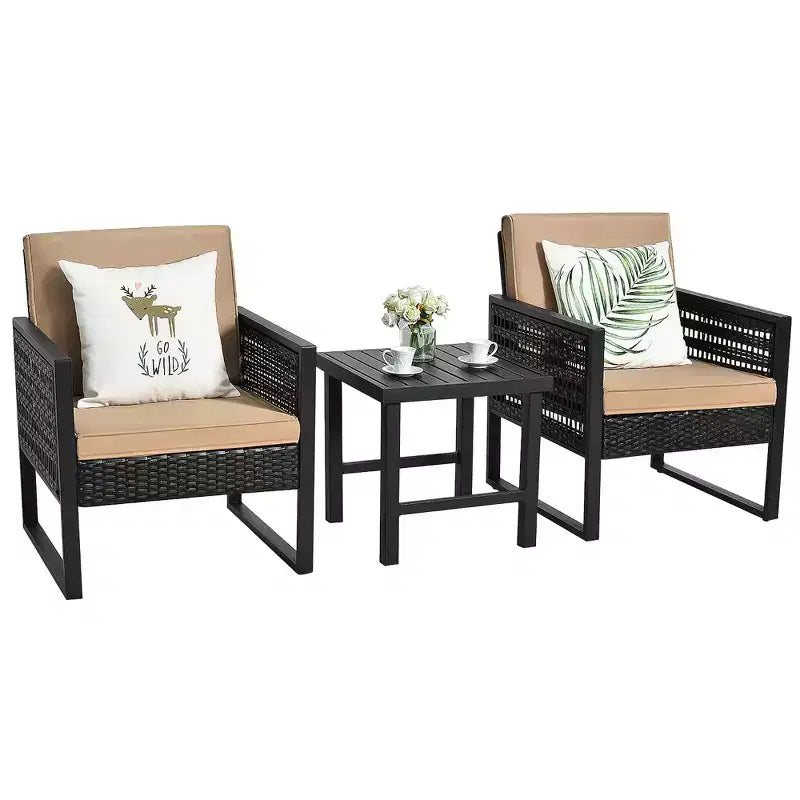Conjunto de muebles bistró de ratán para patio de 3 piezas Costway, sofá y silla acolchados con mesa de café para jardín