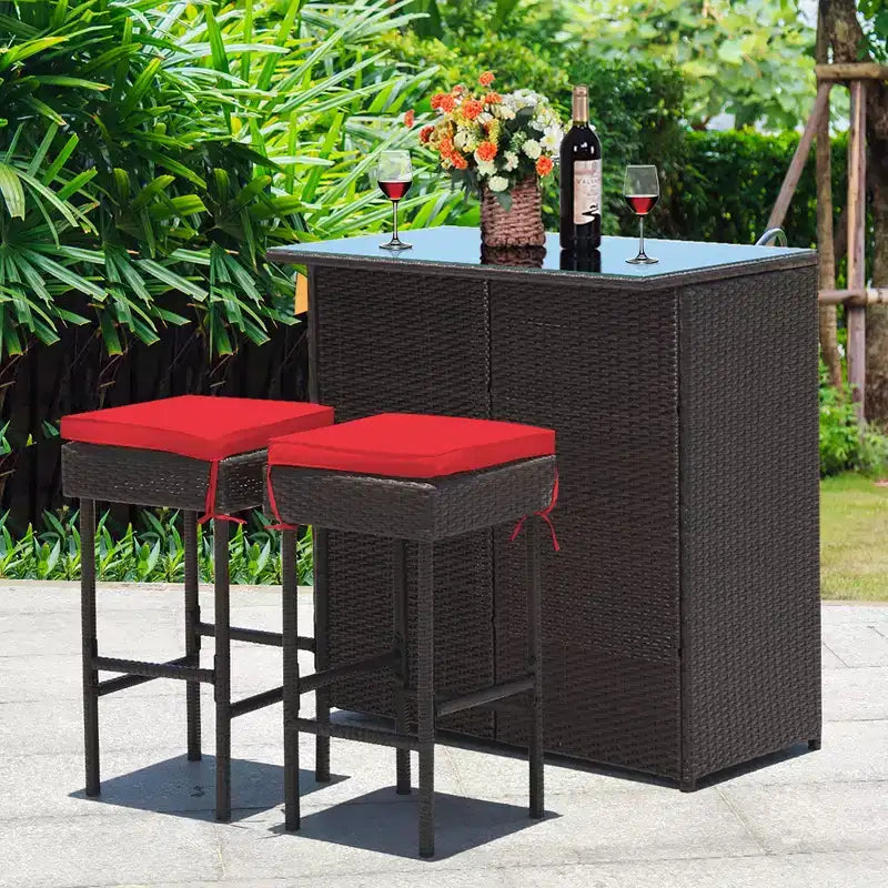 Ensemble de repas de patio Costway de 3 pièces en rotin et osier, avec table haute, tabourets et chaises rembourrées, rouge jardin