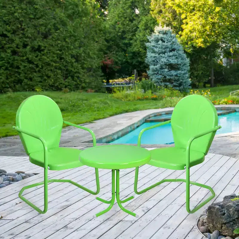 Conjunto de exterior Northlight de 3 piezas con sillas Tulip retro de metal y mesa auxiliar, verde lima