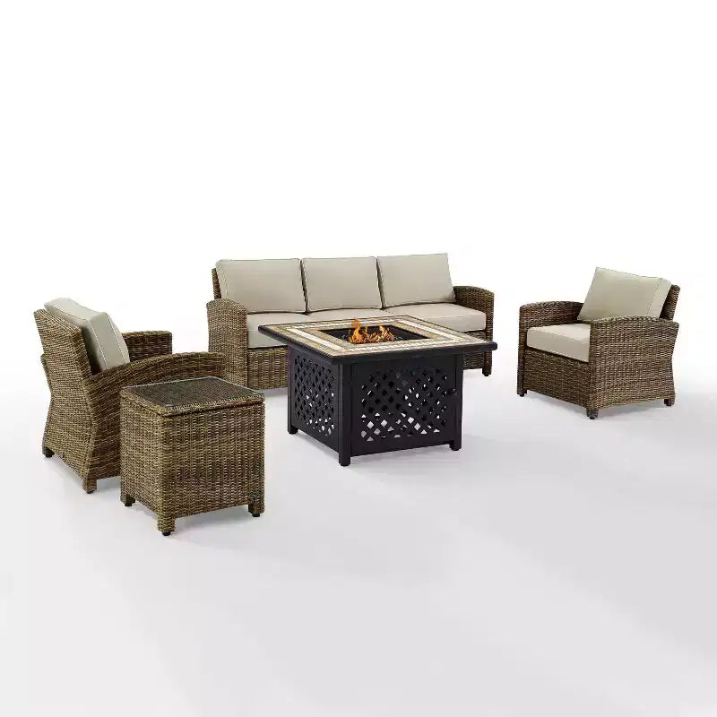 Conjunto de conversación exterior de mimbre de 5 piezas Bradenton con mesa con fogón - Crosley