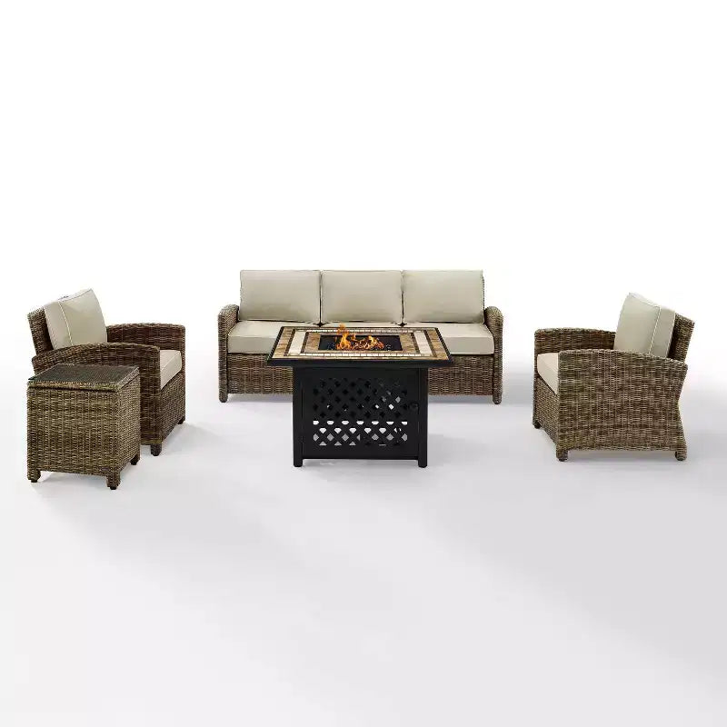 Bradenton 5-teiliges Outdoor-Sitzset aus Kunststoffgeflecht mit Feuertisch - Crosley