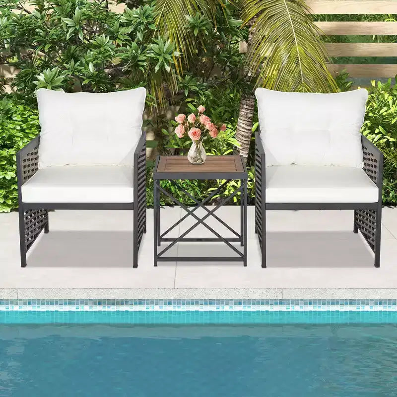 Costway 3-teiliges Patio-Rattanmöbelset mit Couchtisch aus Akazienholz und 2 Stühlen für den Garten