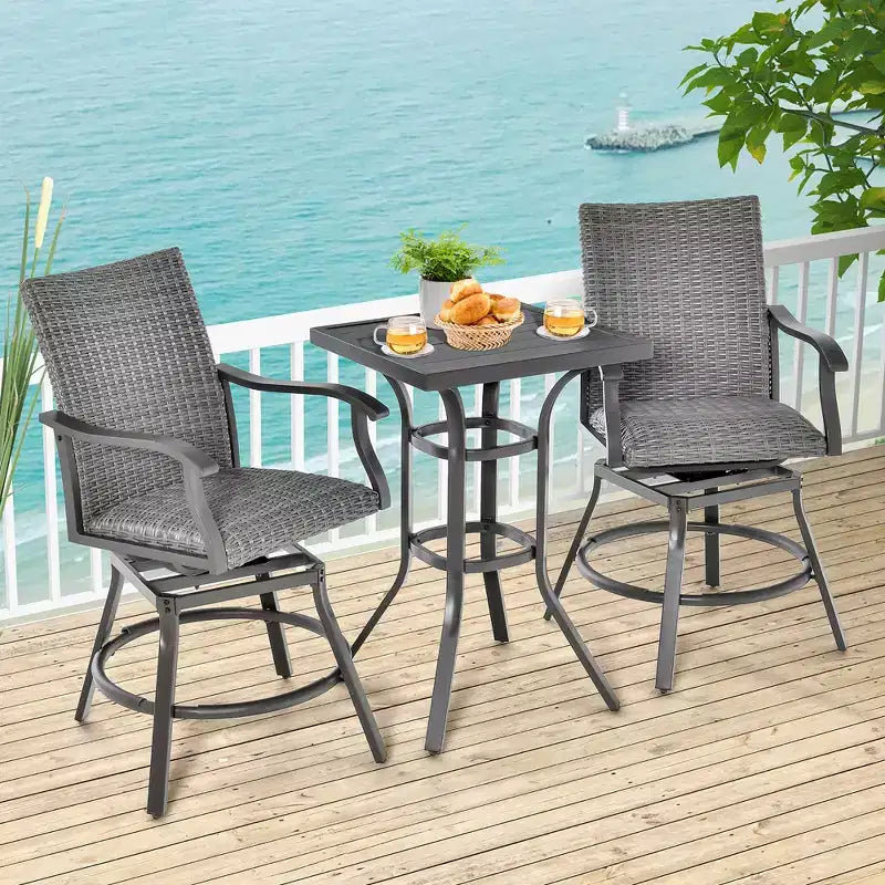 Conjunto de mesa alta y taburetes de ratán para patio de 3 piezas de Costway, aluminio, sillas giratorias de 360° con asiento acolchado