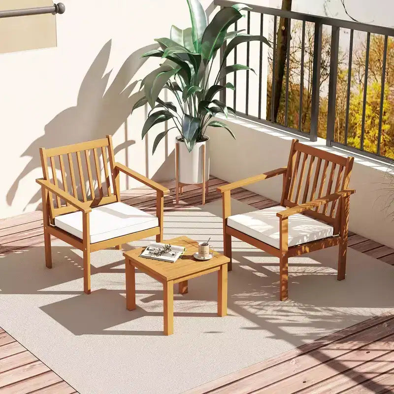 Conjunto de muebles de madera para patio Costway de 3 piezas, sillas de madera de acacia y mesa de centro con cojines suaves gris/blanco