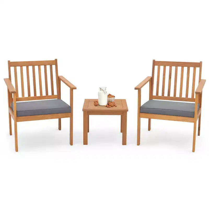 Conjunto de muebles de madera para patio Costway de 3 piezas, sillas de madera de acacia y mesa de centro con cojines suaves gris/blanco
