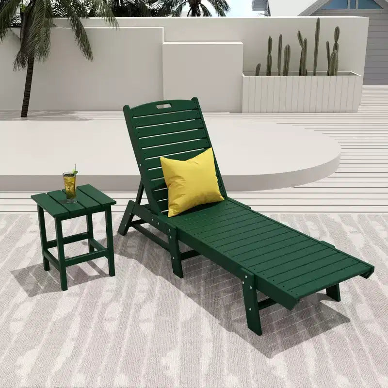 WestinTrends conjunto de 2 piezas de silla tumbona de patio exterior de polietileno con mesa auxiliar